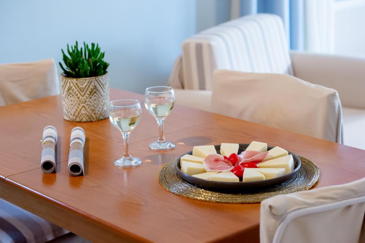 Seasight Living Apartment ปลีตรา ภายนอก รูปภาพ
